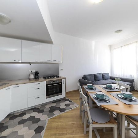 Apartments 23 And 25 With Free Private Parking Zadar Exterior foto