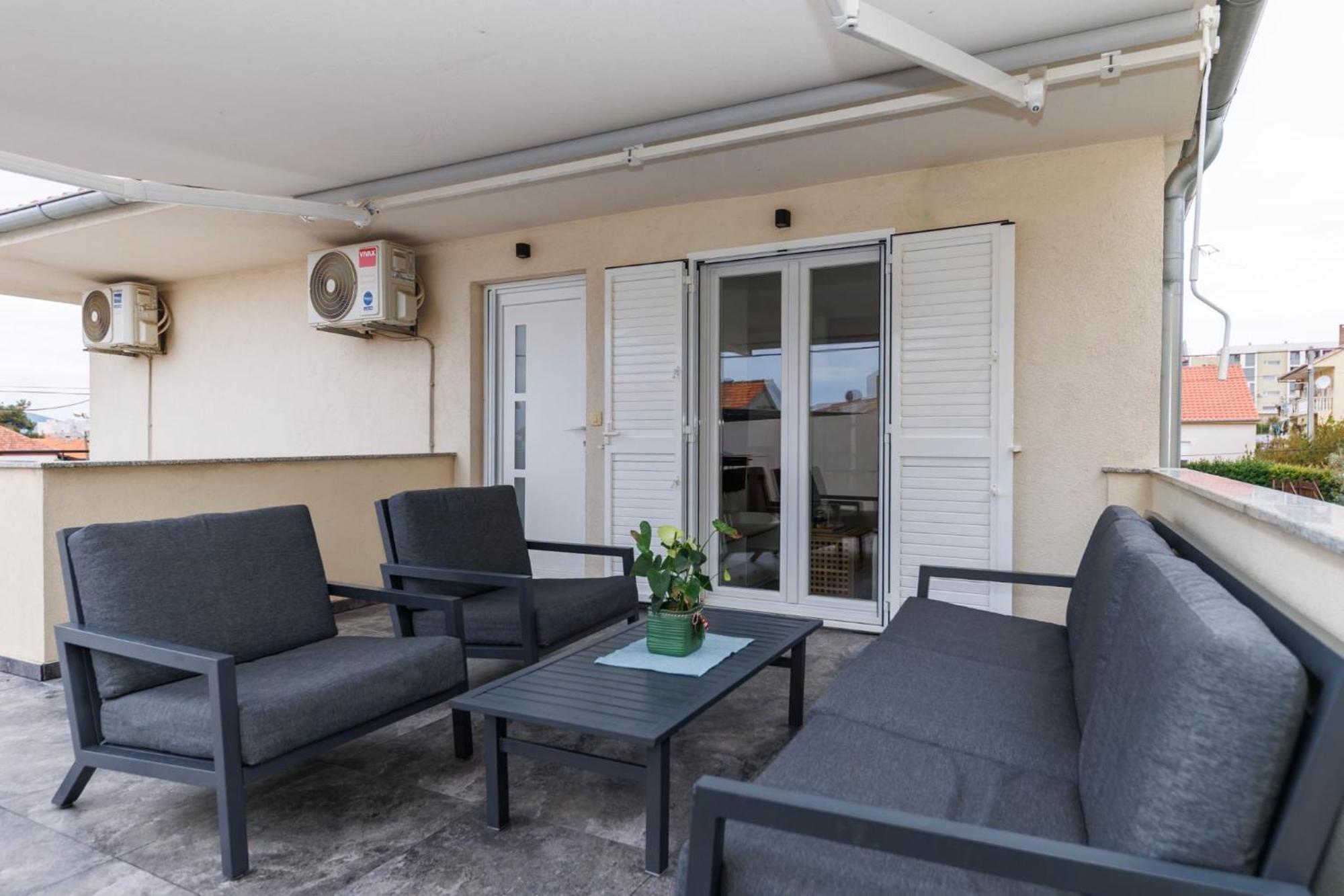 Apartments 23 And 25 With Free Private Parking Zadar Exterior foto